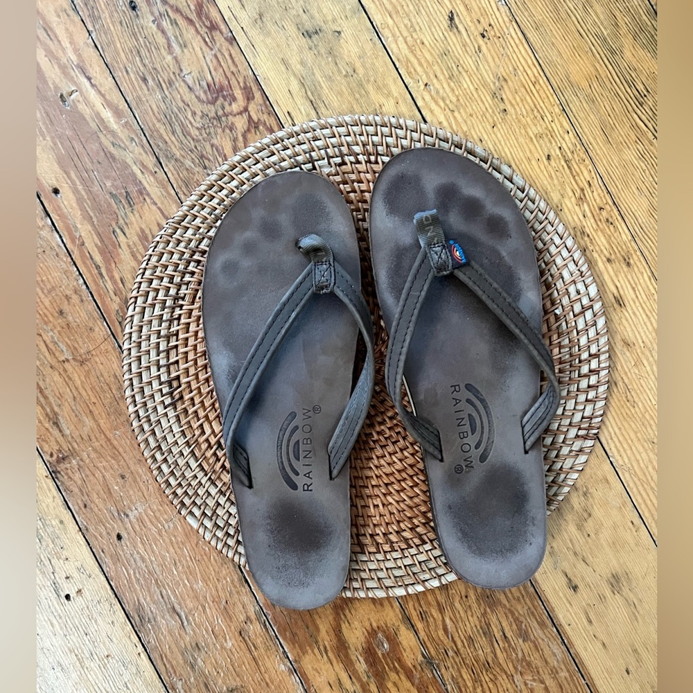 Women’s Rainbow Dark Brown Sandals Size 8